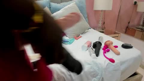 Karina online show from 06/07/26, 08:23