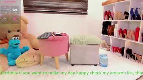 Snapshot of karina_torres_ chatting on 10/26/25, 05:19 Karina online show from 10/26/25, 05:19