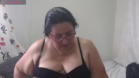 Snapshot of karina_turbay chatting on 10/05/25, 08:29 Karina online show from 10/05/25, 08:29