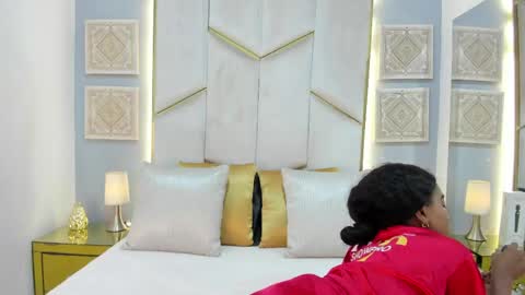 karinaacox online show from 04/15/26, 01:07