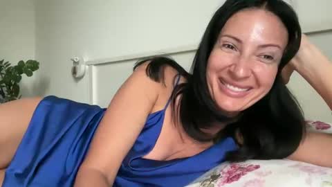 Snapshot of karinablair chatting on 09/26/25, 02:43 Karina online show from 09/26/25, 02:43