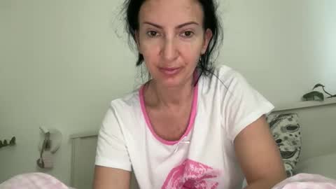 Karina online show from 06/10/26, 10:58