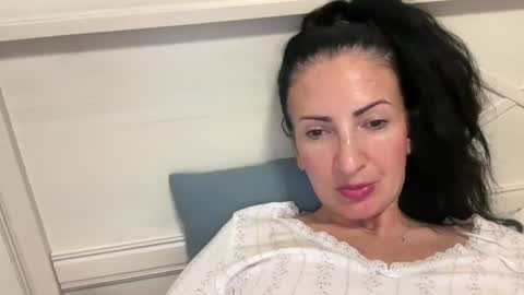 Karina online show from 06/11/26, 10:08