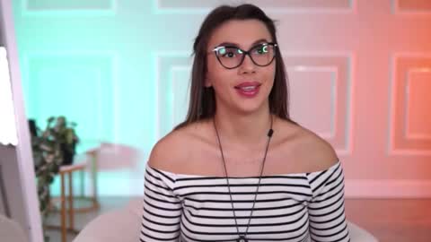 Karina online show from 11/24/25, 09:31