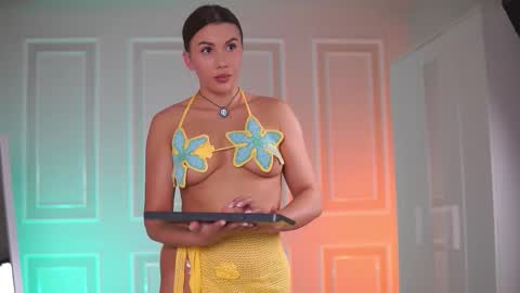 Karina online show from 12/05/25, 09:40