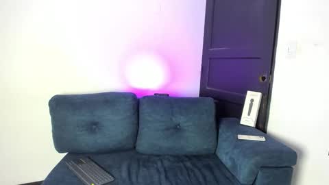 Snapshot of karinapreston_ chatting on 12/04/25, 08:28 karinapreston_ online show from 12/04/25, 08:28