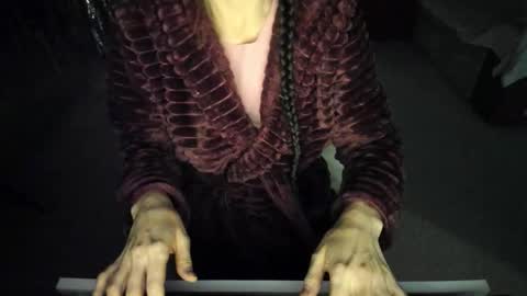 KarinaSweeety online show from 11/11/25, 05:18