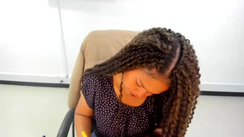 karla_cg online show from 03/04/25, 07:43