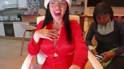 Snapshot of karla_hotwife chatting on 12/26/24, 06:54 Carla Connor online show from 12/26/24, 06:54