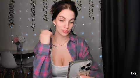 karla_lim online show from 02/04/25, 09:20