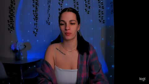 karla_lim online show from 02/13/25, 10:11