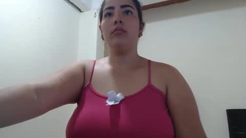 Snapshot of karla_lov2 chatting on 11/27/25, 01:24 karla_lov2 online show from 11/27/25, 01:24