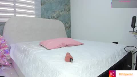 Snapshot of karla_wonderful chatting on 11/22/25, 07:13 karolina online show from 11/22/25, 07:13