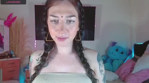 Snapshot of karla_zambrano chatting on 12/27/24, 10:05 karla online show from 12/27/24, 10:05