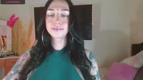 Snapshot of karla_zambrano chatting on 01/24/25, 12:20 karla online show from 01/24/25, 12:20