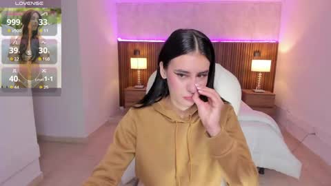 Snapshot of karlaa_james chatting on 04/25/26, 11:02 Karlaa online show from 04/25/26, 11:02