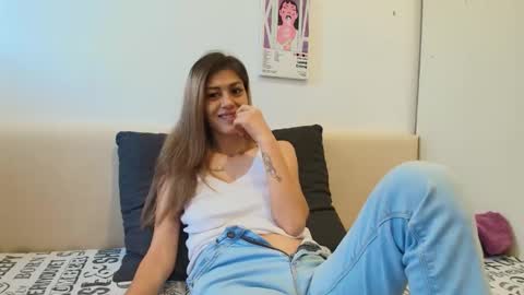 Snapshot of karladreamssex chatting on 11/15/25, 08:55 Crystyna online show from 11/15/25, 08:55