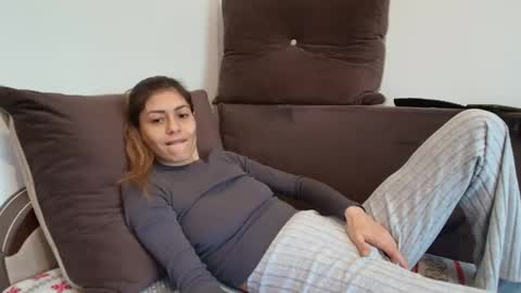Crystyna online show from 05/01/26, 07:57