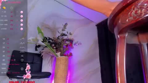 Snapshot of karlaebony_ts chatting on 10/12/25, 01:54 KARLA online show from 10/12/25, 01:54