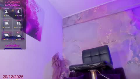 Snapshot of karlaebony_ts chatting on 12/20/25, 01:29 KARLA online show from 12/20/25, 01:29