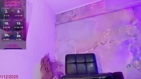 Snapshot of karlaebony_ts chatting on 12/21/25, 01:51 KARLA online show from 12/21/25, 01:51