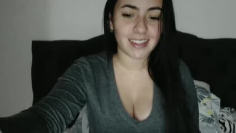 Snapshot of karlagiraldo140 chatting on 03/06/25, 08:59 Karla Giraldo online show from 03/06/25, 08:59