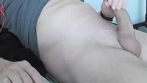 Snapshot of karledgar33 chatting on 01/06/25, 12:46 Karl online show from 01/06/25, 12:46