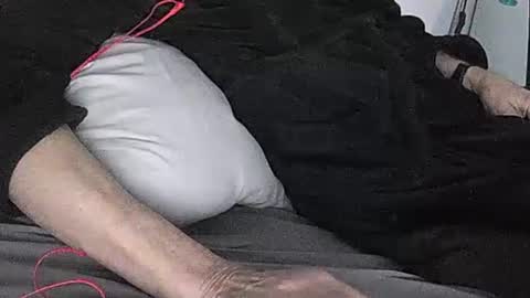 Snapshot of karledgar33 chatting on 01/19/25, 08:07 Karl online show from 01/19/25, 08:07