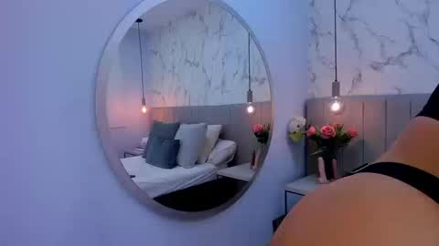 Snapshot of karlla_brown chatting on 09/12/25, 12:38 karlla_brown online show from 09/12/25, 12:38