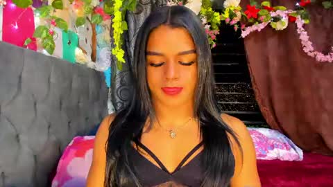 Snapshot of karly_coffe chatting on 07/15/26, 09:36 KARLY. online show from 07/15/26, 09:36