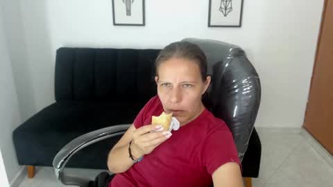 KARLYE online show from 02/01/25, 01:44