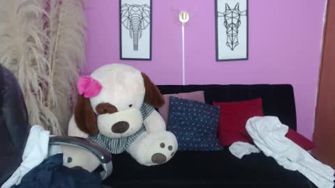 KARLYE online show from 10/01/25, 02:17