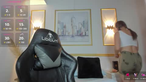 karlyy_ online show from 11/27/25, 02:02