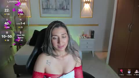 karlyy_ online show from 12/04/25, 07:33