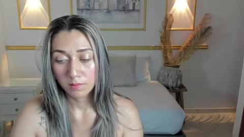 karlyy_ online show from 01/19/26, 11:25