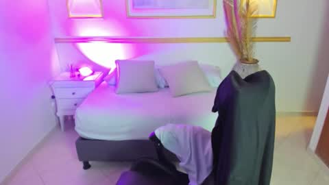 karlyy_ online show from 02/04/26, 07:09