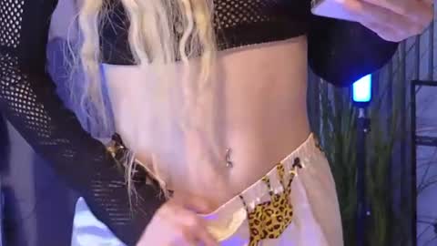 Julia online show from 07/01/26, 07:46