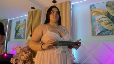 karo_linee online show from 02/21/26, 12:06