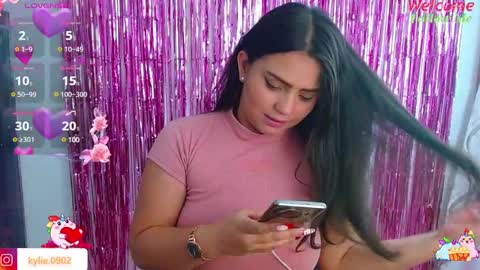 Snapshot of karol_09 chatting on 01/08/25, 01:53 karol 09 online show from 01/08/25, 01:53