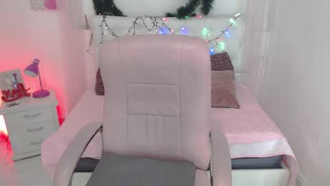 Snapshot of karol_adams_1 chatting on 12/05/24, 09:50 karol online show from 12/05/24, 09:50