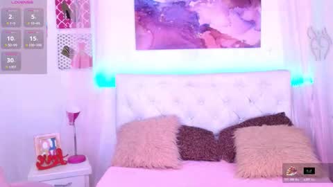 Snapshot of karol_adams_1 chatting on 11/12/25, 04:46 karol online show from 11/12/25, 04:46