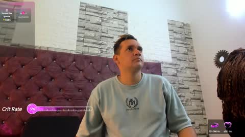 Snapshot of karol_and_paul chatting on 12/30/24, 12:31 karol and paul online show from 12/30/24, 12:31