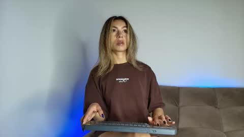 Snapshot of karol_goode chatting on 11/27/25, 10:12 karol_goode online show from 11/27/25, 10:12