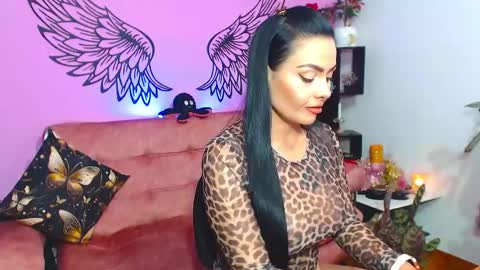 Snapshot of karol_kennedy chatting on 01/29/25, 05:30 Karol Kenedy online show from 01/29/25, 05:30