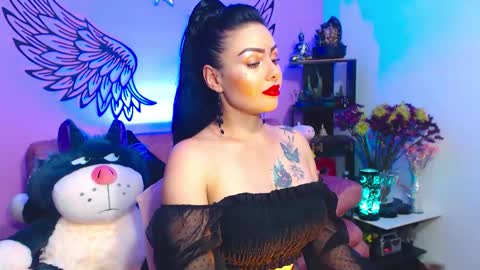 Karol Kenedy online show from 03/06/26, 05:48