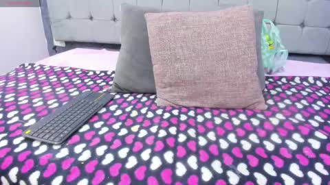 Karol online show from 12/20/25, 02:24