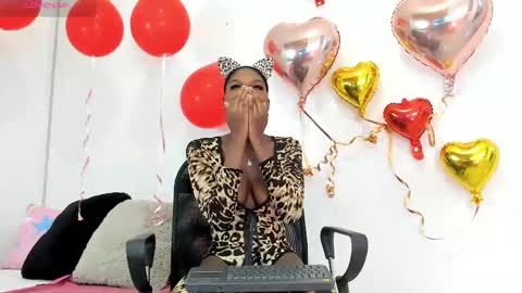 karol_w10 online show from 02/19/25, 07:27