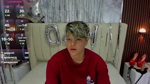 Snapshot of karolandluna chatting on 02/08/25, 05:51 Karol and Luna online show from 02/08/25, 05:51