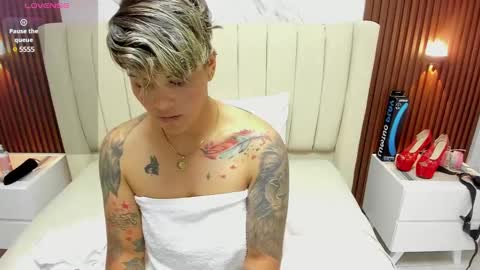 Snapshot of karolandluna chatting on 02/10/25, 11:55 Karol and Luna online show from 02/10/25, 11:55