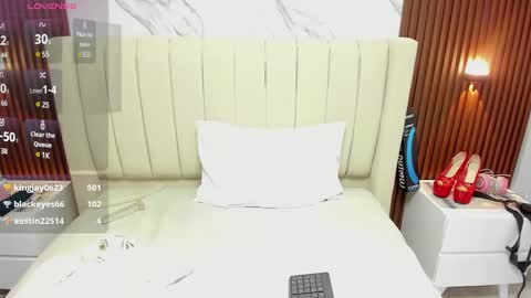 Snapshot of karolandluna chatting on 02/11/25, 05:58 Karol and Luna online show from 02/11/25, 05:58